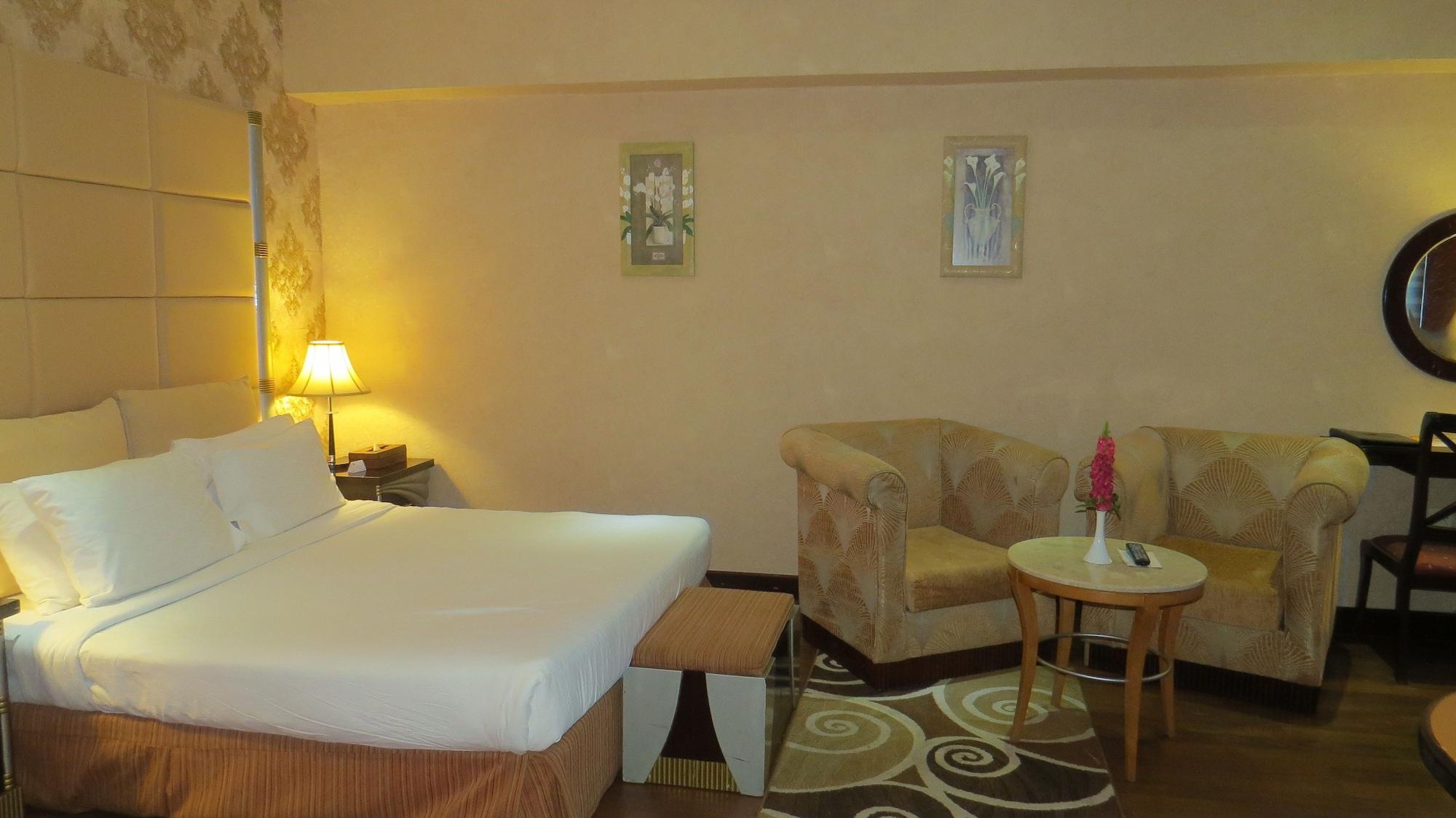 Al Jawhara Hotel Apartments Дубай Екстер'єр фото