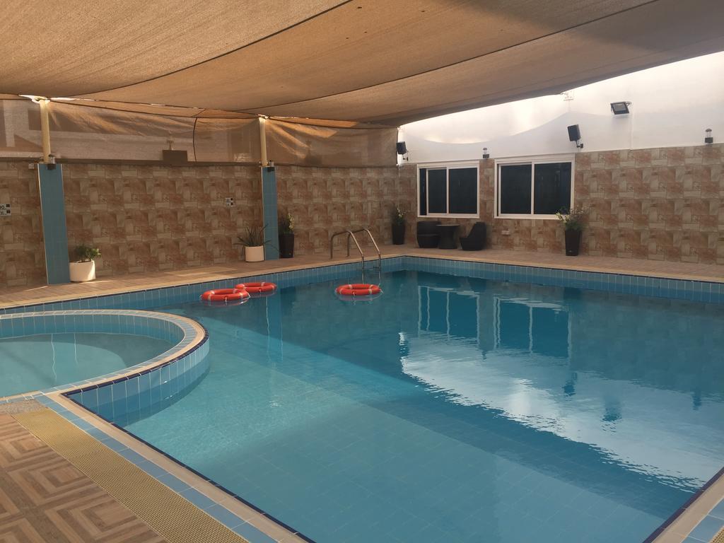 Al Jawhara Hotel Apartments Дубай Екстер'єр фото